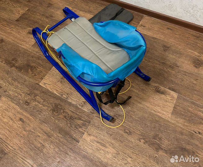 Детские санки и матрац для санок (мягкое сиденье)