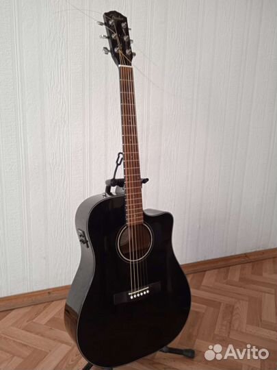 Электроакустическая гитара Fender CD-60CE