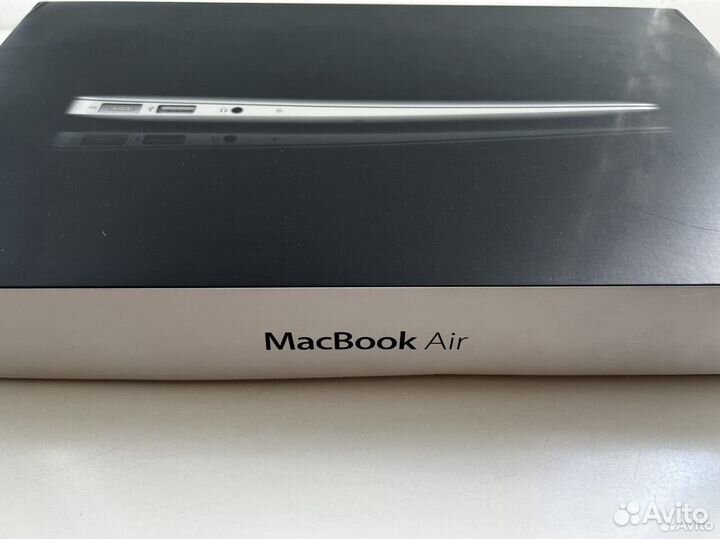 Apple MacBook Air 11 2011