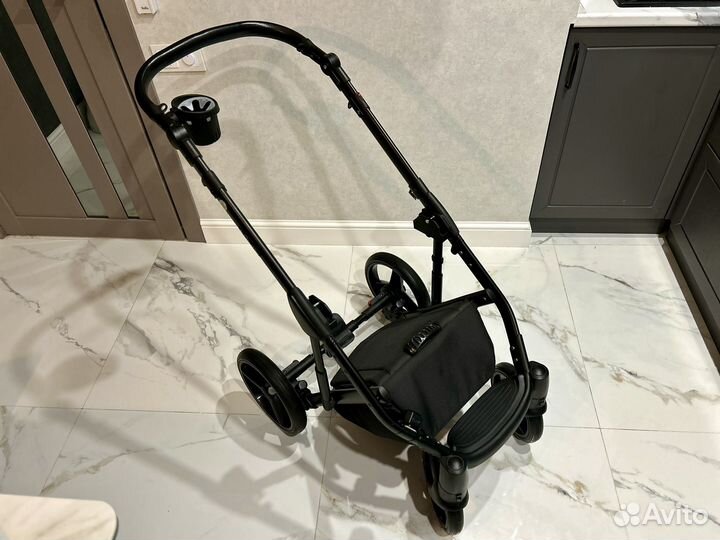 Коляска Adamex Chantal 3 в 1