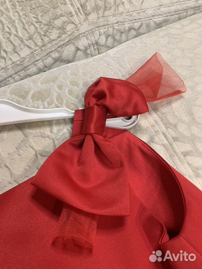 Шикарное платье для девочки 7-8 лет