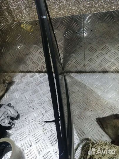 Форточка заднего левого крыла Ford Kuga 1 CBV