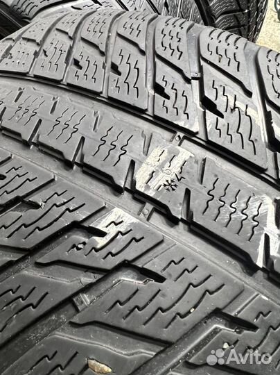 Nokian Tyres WR SUV 3 295/35 R21 107V