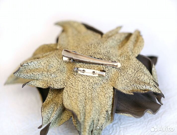 Брошь украшение для пальто или платка 