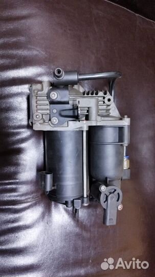 Компрессор пневмаподвески Mercedes-Maybach X222