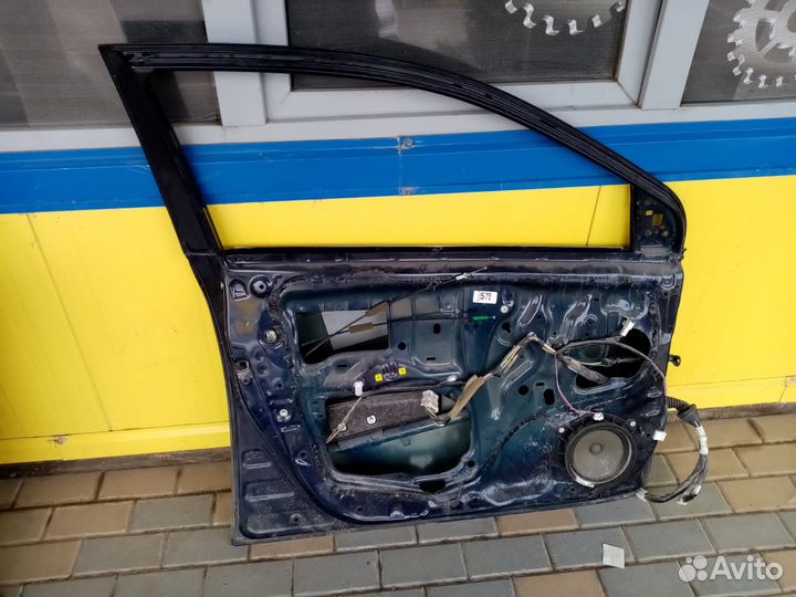 Дверь передняя левая Toyota Corolla