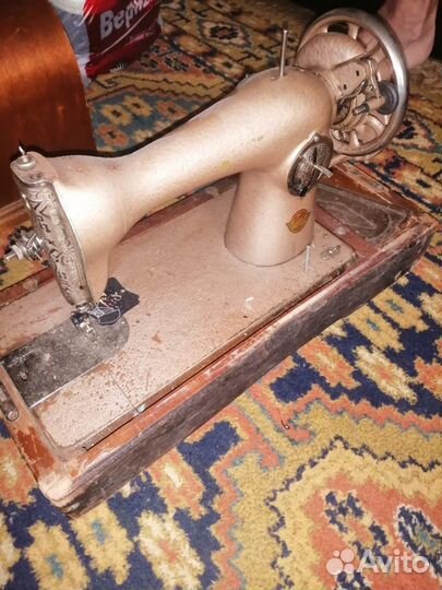 Швейная машинка бу ручная