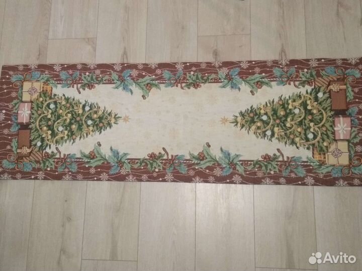 Дорожка на стол гобеленовая новогодняя