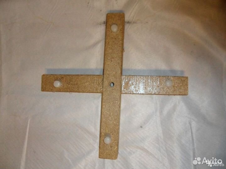 Опора: крестовины, решетка, треножник для растений