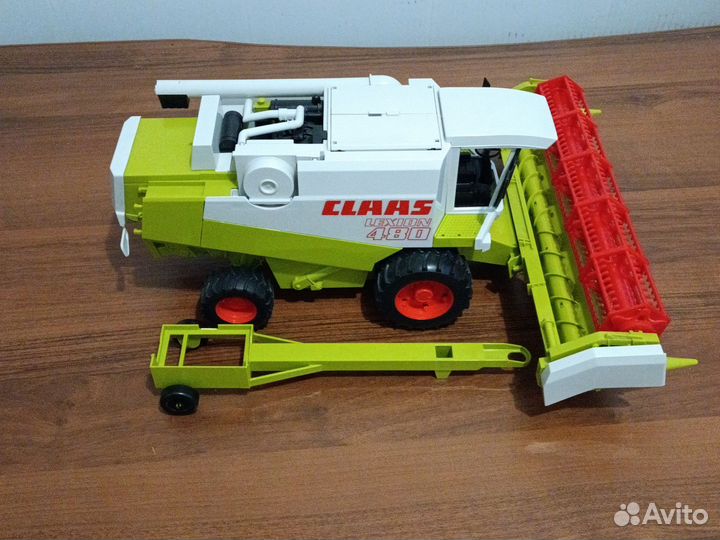 Комбайн bruder