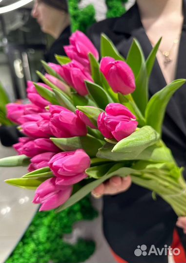 Купить тюльпаны к 8 марта в розницу