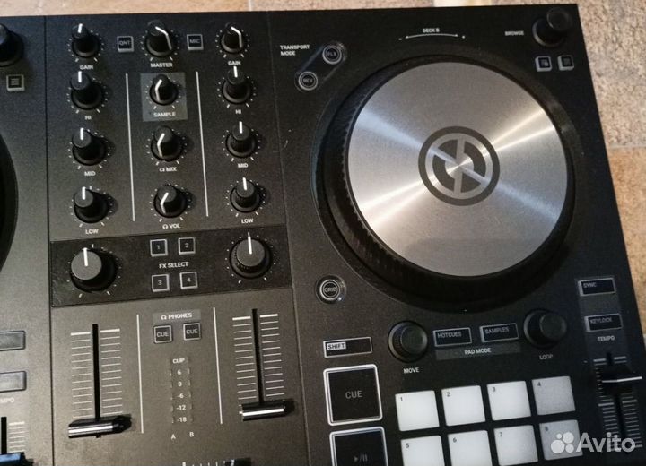 Dj контроллер traktor