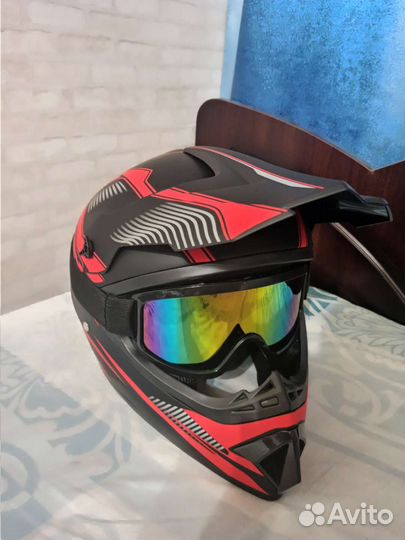 Кроссовый шлем helmo