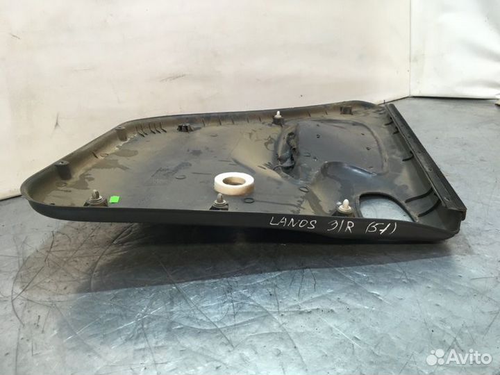 Обшивка двери задняя правая Chevrolet Lanos седан