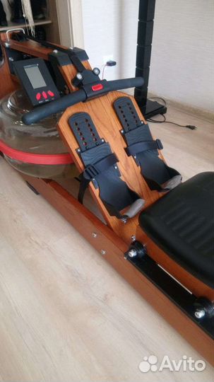 Гребной тренажер водный