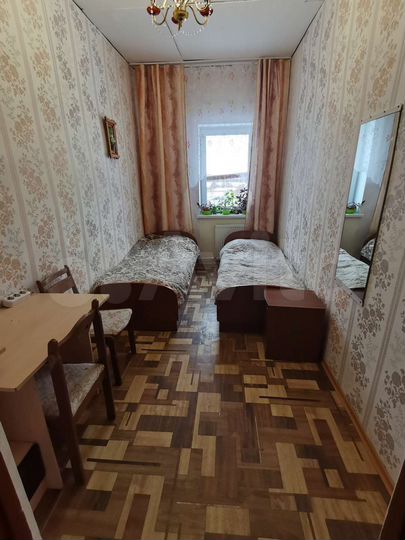 Комната 12 м² в 4-к., 2/2 эт.