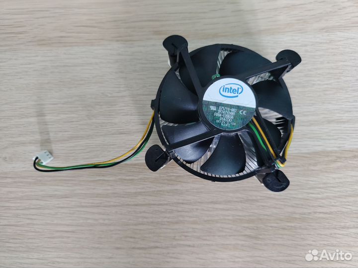 Кулер Intel D75716-002 Socket: LGA775
