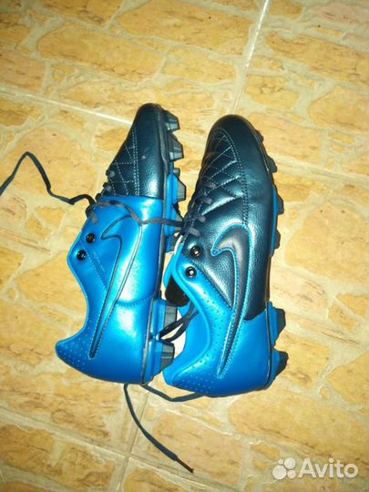 Футбольные бутсы