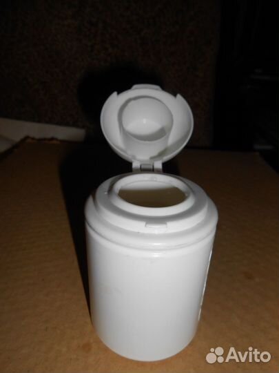 Миниатюрные баночки с захлопывающимися крышками