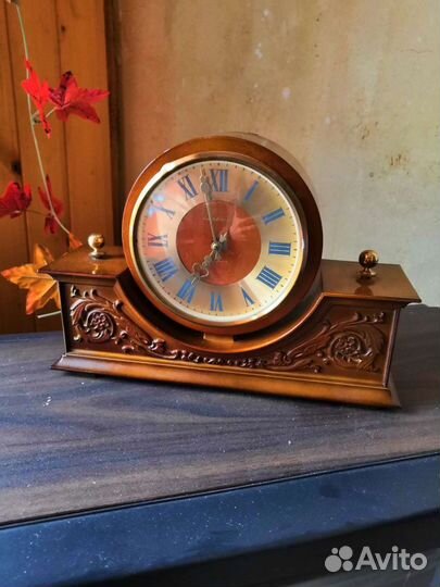 Настольные часы