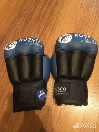 Перчатки для рукопашного боя