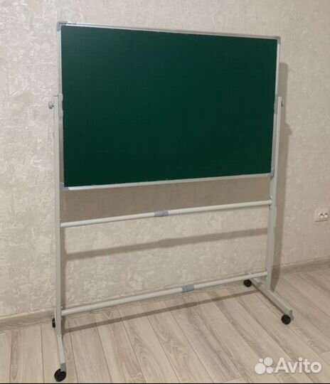 Магнитно-маркерная доска двухсторонняя