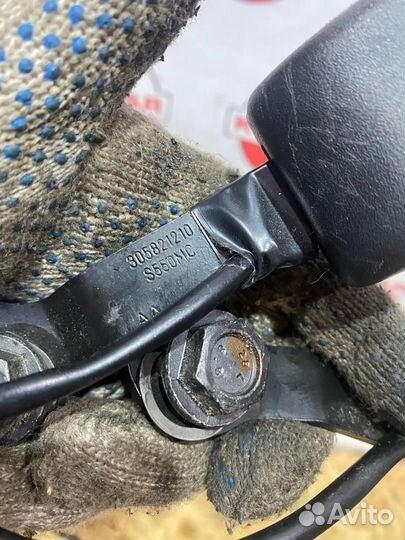 Преднатяжитель ремня безопасности Nissan Note E11