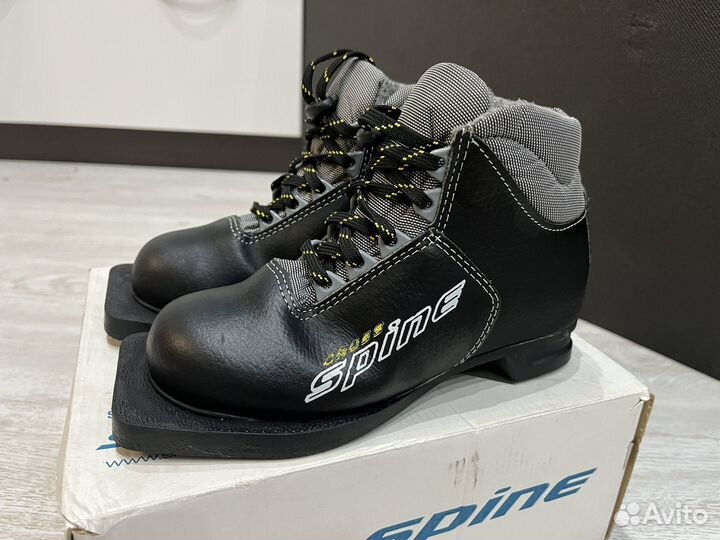 Лыжные ботинки детские 31р