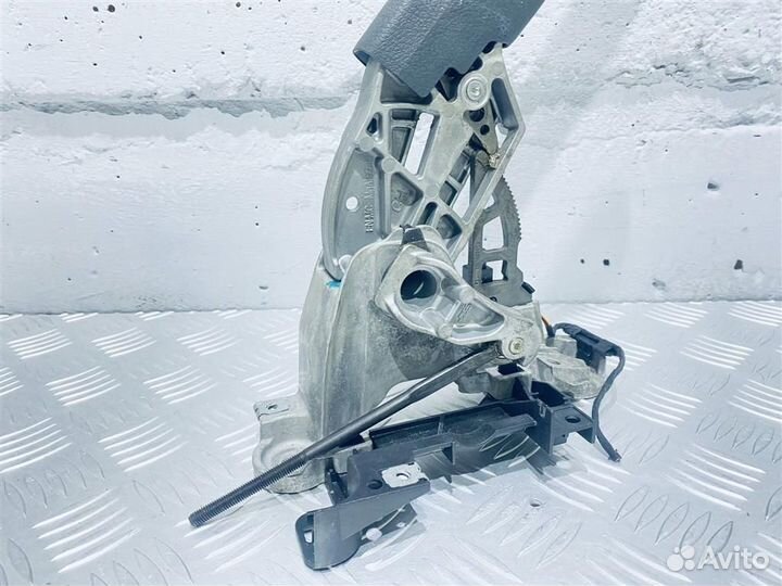 1K0711303 Рычаг ручного тормоза Volkswagen Golf 6