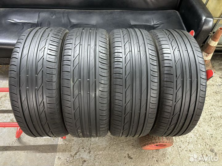 Bridgestone Turanza T001 225/55 R17