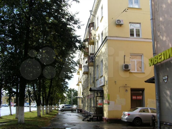 Комната 35 м² в 3-к., 2/4 эт.