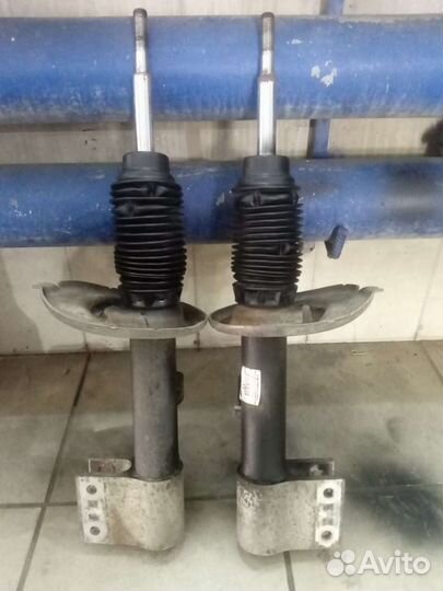 Стойки амортизатора передние citroen c4