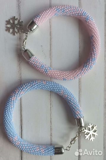 Браслет жгут из бисера