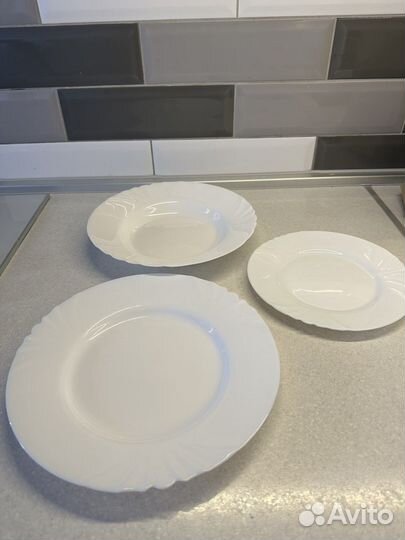 Набор тарелок почти новые