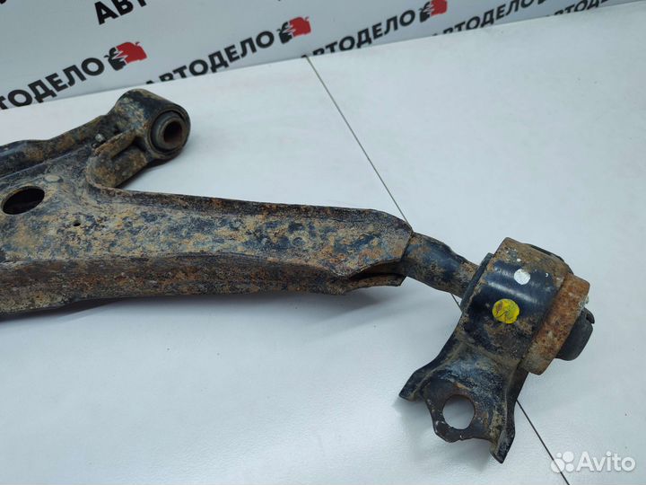 Рычаг подвески передний левый Nissan Primera P11