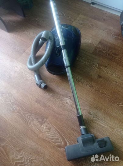 Пылесос Rolsen