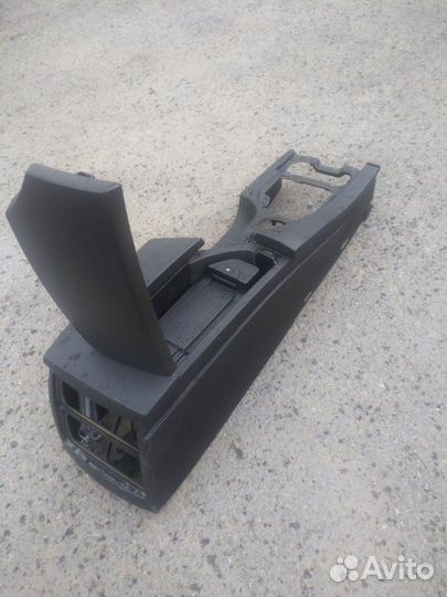 Подлокотник Bmw 525I E60 N52B25AF 2006