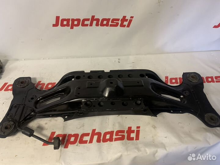 Подрамник задний Toyota Camry V30 2001-2006