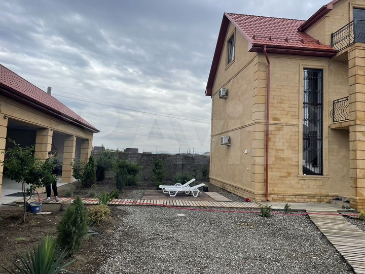 Дом 200 м² на участке 9 сот.