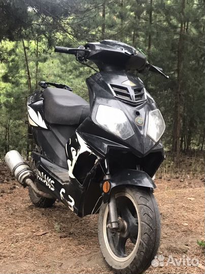 Продам скутер omaks f3