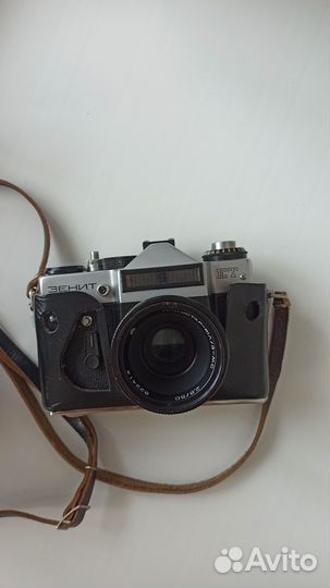 Пленочный фотоаппарат зенит ет и фотовспышка