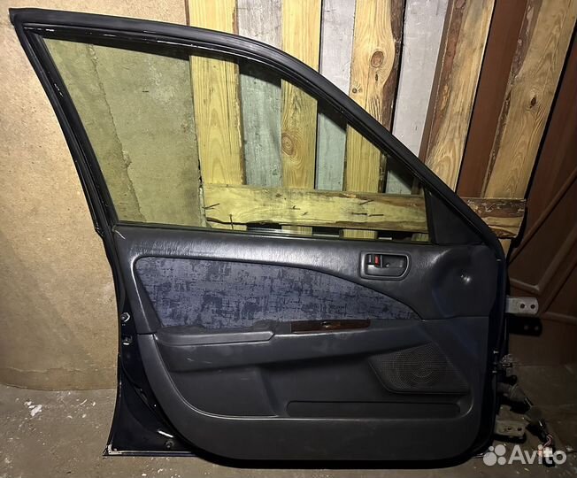 Дверь передняя левая Toyota Corona Premio