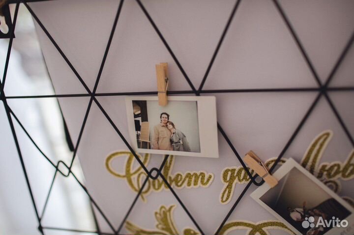 Доска из металлических прутьев для заметок