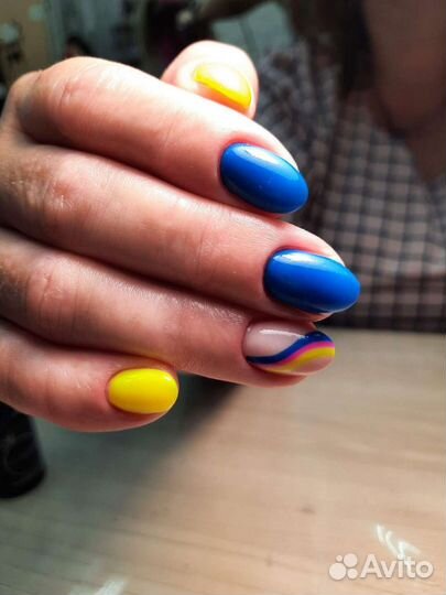 Мастер маникюра и педикюра