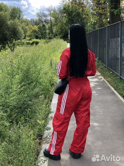 Спортивный костюм женский