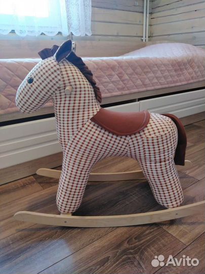 Разные игрушки для малышей