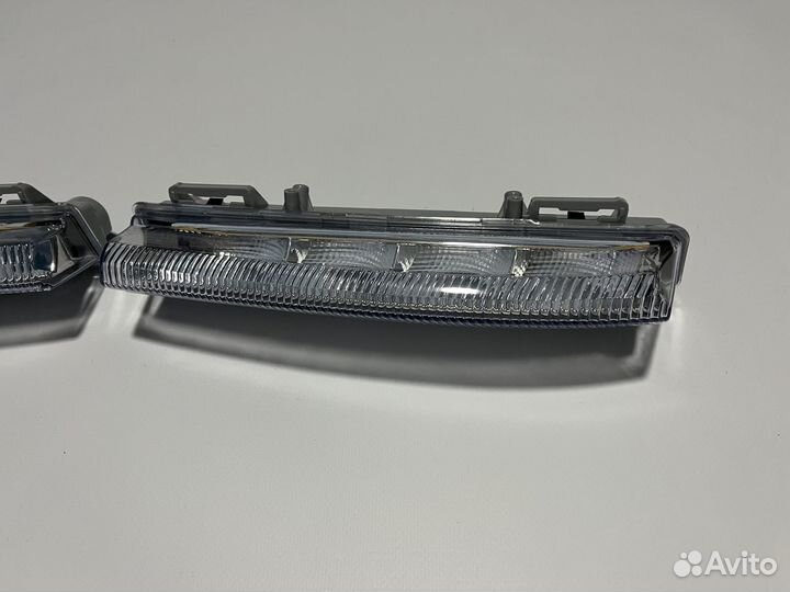 Передние противотуманки Mercedes W212 диодные W204