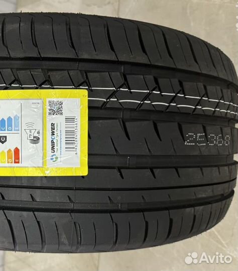 Sonix Prime UHP 08 225/45 R17