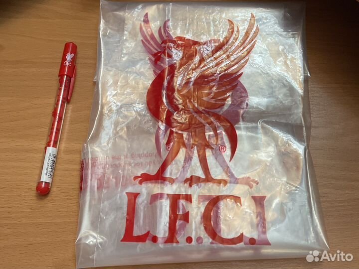 Maze Pen L.F.C., Шлем полисмена