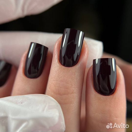 Модель на маникюр